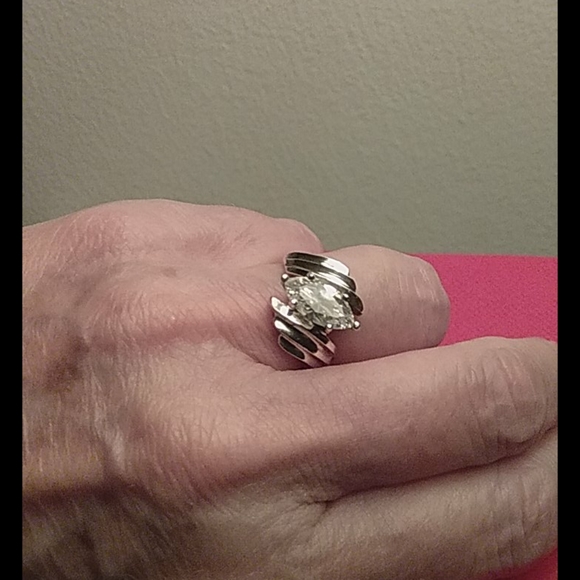 Sterling silver ring - Picture 1 of 4